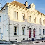 Awesome In Saint Leu With Wifi Casa vacanze Huby-Saint-Leu